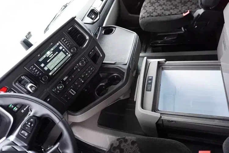 Scania R 450 / ACC / E 6 / BDF / 7.15 , 7.45 M / OŚ SKRĘTNA / RETARDER zdjęcie 9