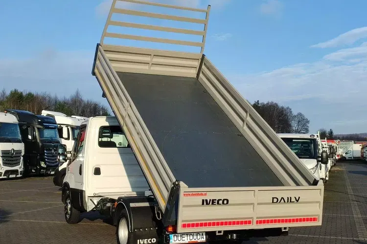 Iveco Daily 35C16 V zdjęcie 8