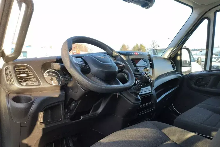 Iveco Daily 35C16 V zdjęcie 9