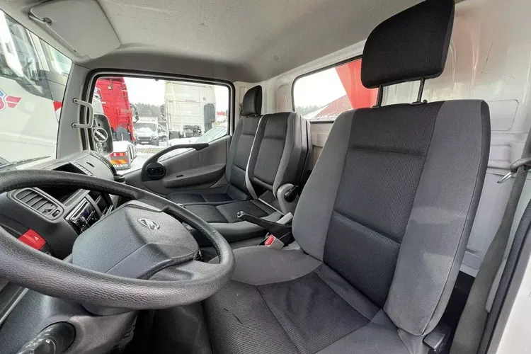 Nissan Cabstar zdjęcie 22