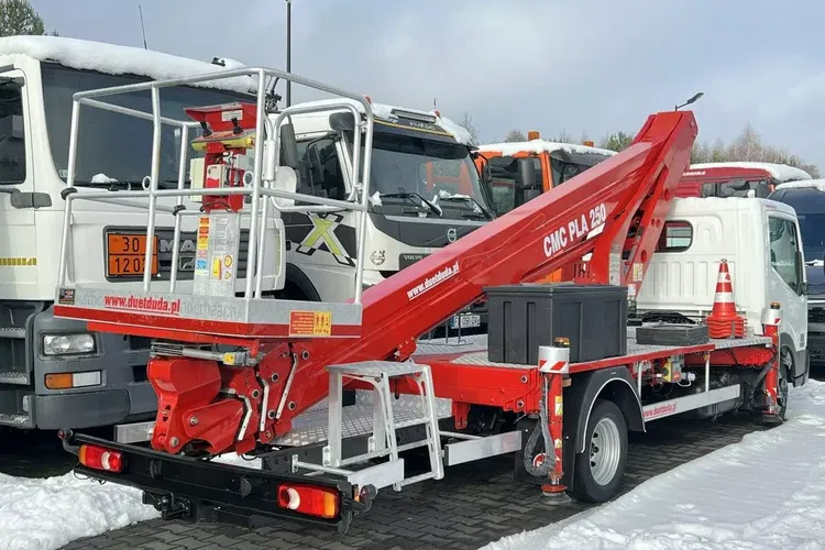 Nissan Cabstar zdjęcie 3