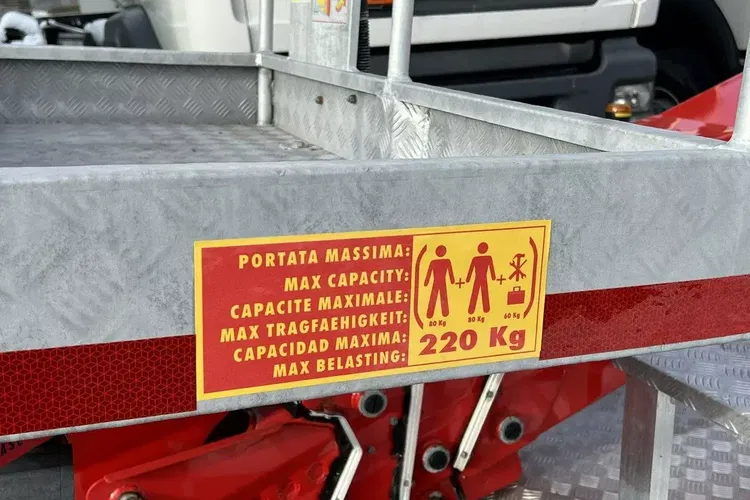 Nissan Cabstar zdjęcie 7