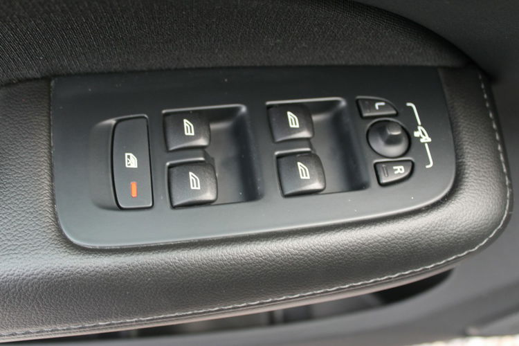 Volvo V60 pełna oferta Eurosamochody.pl zdjęcie 18