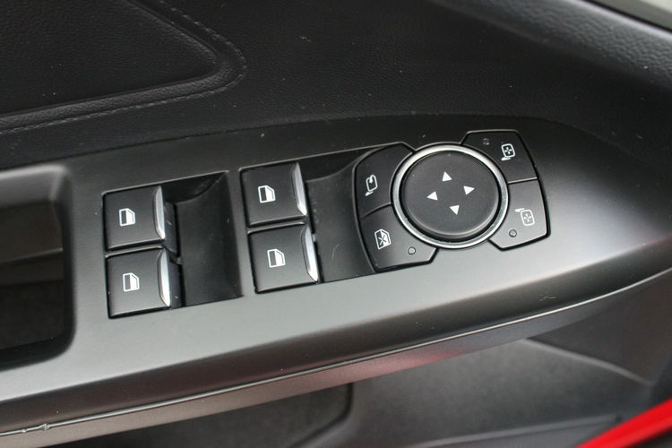 Ford Focus Titanium FullLed Gwarancja F-vat 120HP zdjęcie 15