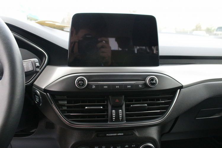 Ford Focus Titanium FullLed Gwarancja F-vat 120HP zdjęcie 20