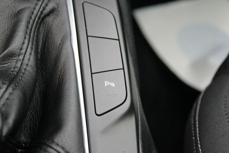 Ford Focus Titanium FullLed Gwarancja F-vat 120HP zdjęcie 25