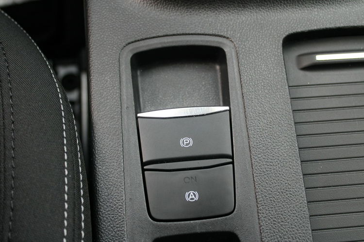 Ford Focus Titanium FullLed Gwarancja F-vat 120HP zdjęcie 27