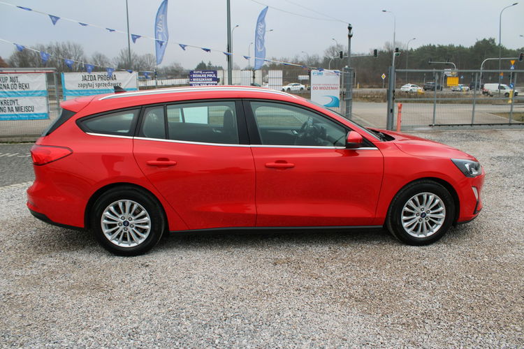 Ford Focus Titanium FullLed Gwarancja F-vat 120HP zdjęcie 4