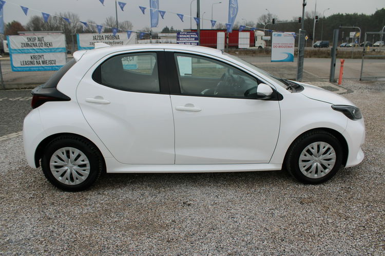 Toyota Yaris 1.5 Dynamic Force 125KM Comfort zdjęcie 4