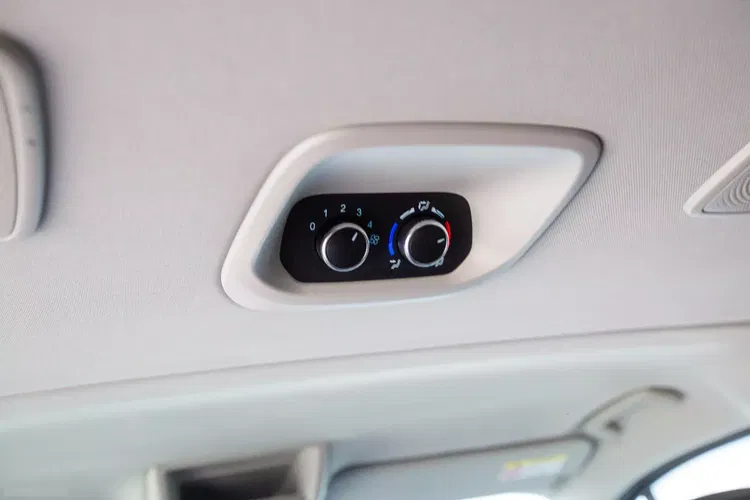 Ford Tourneo Custom zdjęcie 16