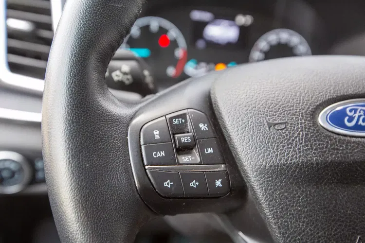 Ford Tourneo Custom zdjęcie 22