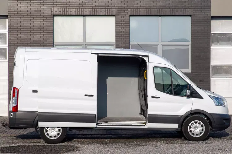 Ford Transit L3H2 170KM Blaszak TREND 3500kg zdjęcie 4