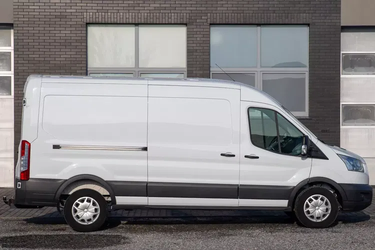 Ford Transit L3H2 170KM Blaszak TREND 3500kg zdjęcie 5