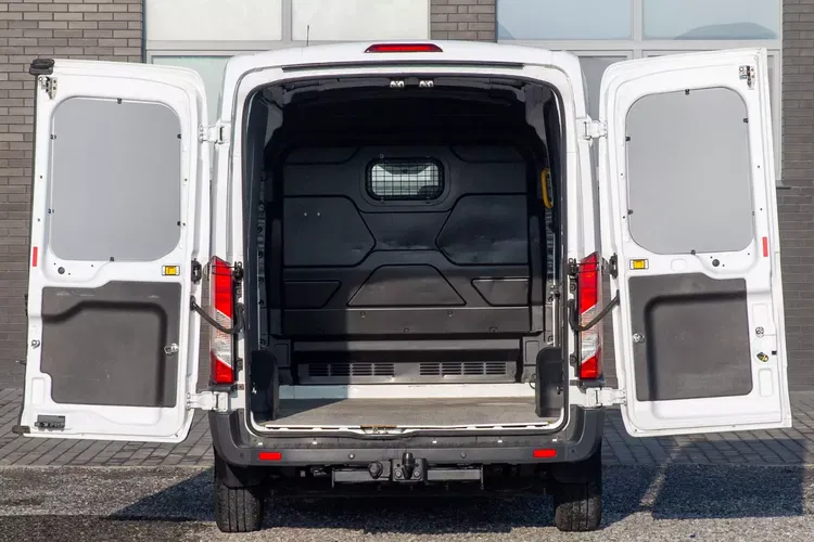 Ford Transit L3H2 170KM Blaszak TREND 3500kg zdjęcie 8