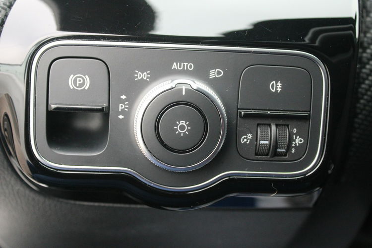 Mercedes A 180 Skóra Kamera F-vat Salon Polska Gwarancja zdjęcie 17