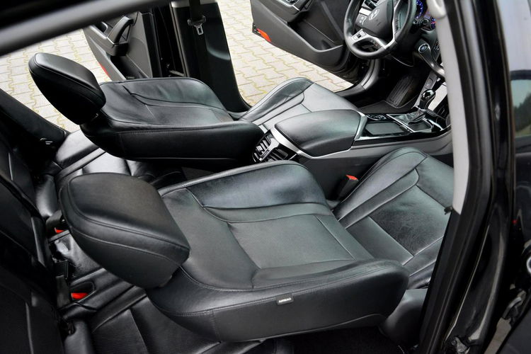 Hyundai i40 2.0(177KM) Premium Skóry Ledy Duza Navi Keyless go Kamera ASO Hyunda zdjęcie 17