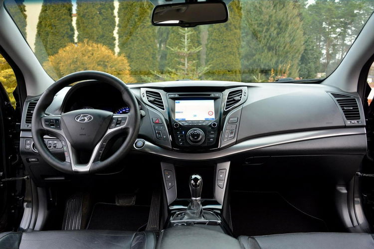 Hyundai i40 2.0(177KM) Premium Skóry Ledy Duza Navi Keyless go Kamera ASO Hyunda zdjęcie 23