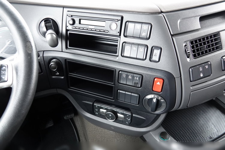 DAF XF 480 / ZESTAW TANDEM / 120 M3 / PRZEJAZDOWY / PO ZŁOTYM KONTRAKCIE SERWISOWYM zdjęcie 52