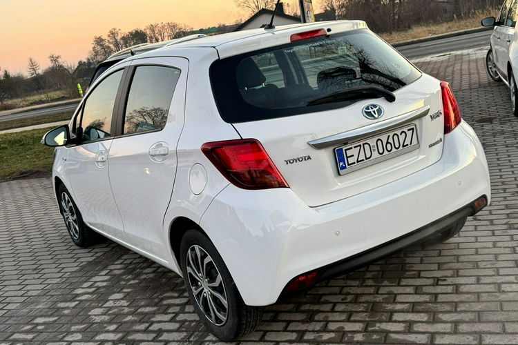 Toyota Yaris Hybryda Niski Przebieg zdjęcie 2