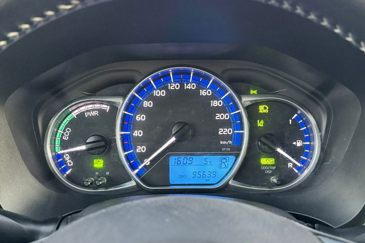 Toyota Yaris Hybryda Niski Przebieg zdjęcie 27
