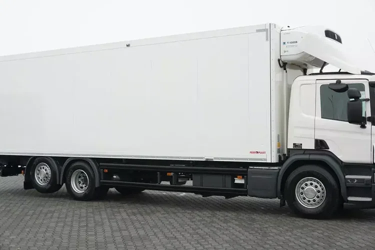 Scania P 370 / EURO 6 / CHŁODNIA + WINDA / 23 PALETY / OŚ SKRĘTNA zdjęcie 15