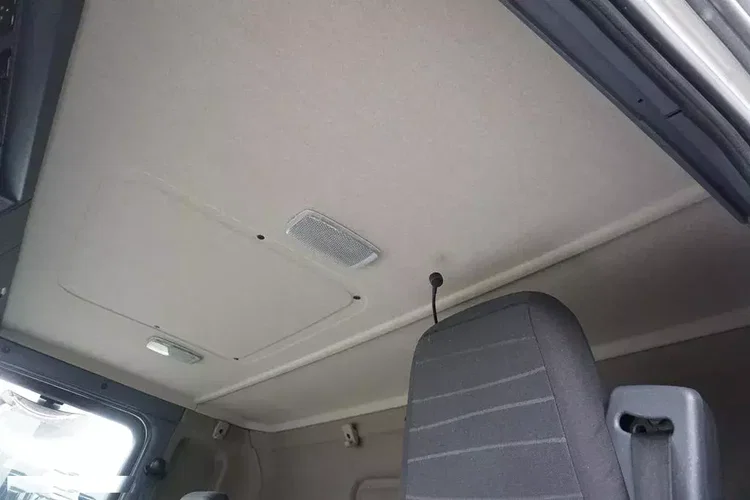 Scania P 370 / EURO 6 / CHŁODNIA + WINDA / 23 PALETY / OŚ SKRĘTNA zdjęcie 16