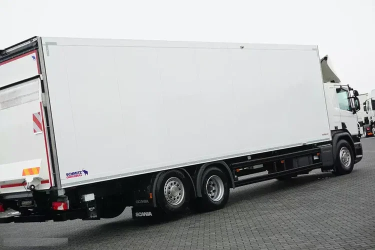 Scania P 370 / EURO 6 / CHŁODNIA + WINDA / 23 PALETY / OŚ SKRĘTNA zdjęcie 33