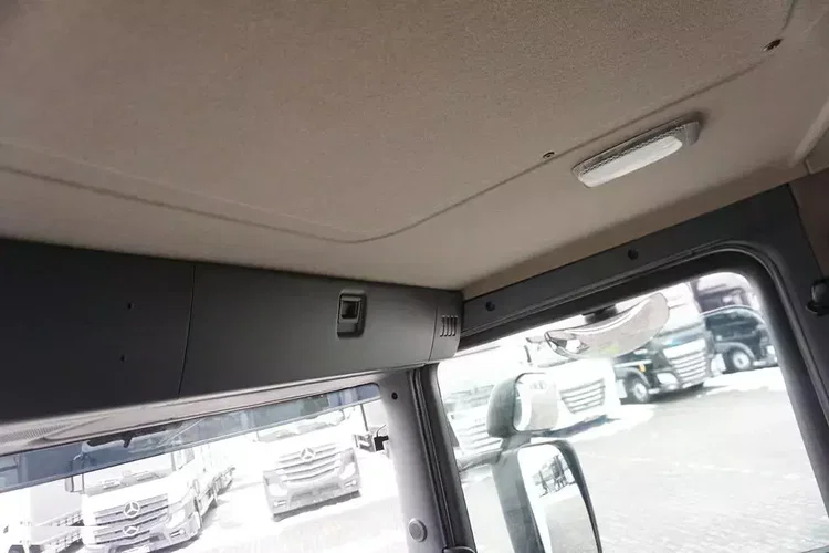 Scania P 370 / EURO 6 / CHŁODNIA + WINDA / 23 PALETY / OŚ SKRĘTNA zdjęcie 38