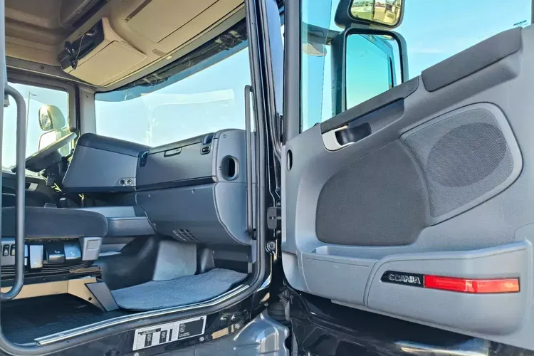 Scania R450 / EURO 6 / RETARDER / LOW DECK / CROWN EDITION / zdjęcie 19