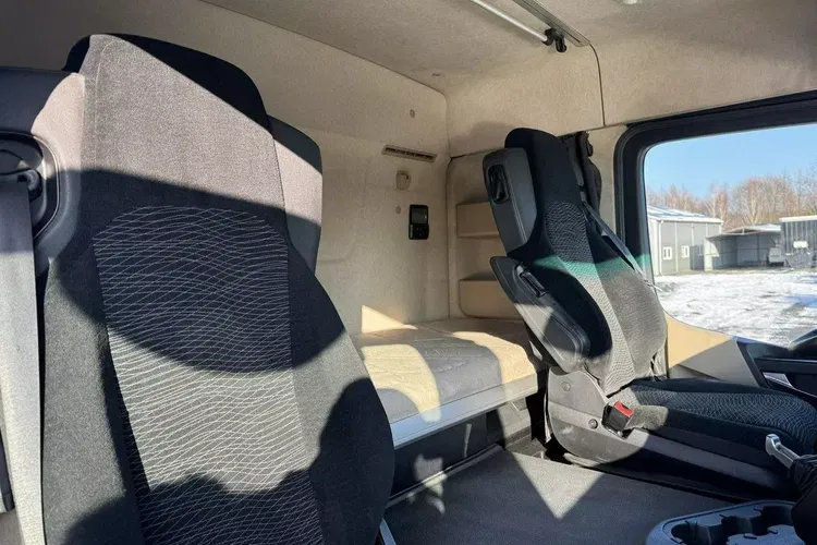 Mercedes ACTROS 1840 Euro 6 ADR HYDRAULIKA Niska Kabina Standard zdjęcie 27