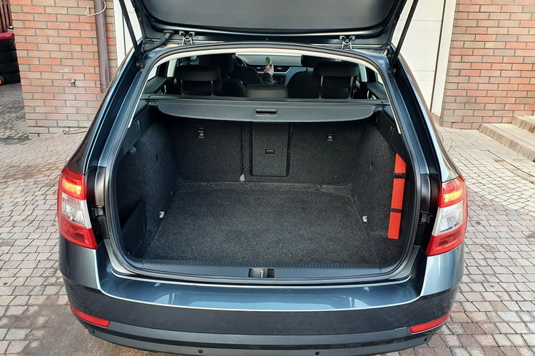 Skoda Octavia 1.6 TDI 115 KM, AMBITION, Nawigacja Salon PL stan bdb zdjęcie 14