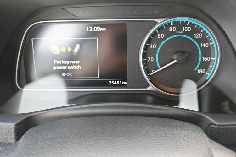 Nissan Leaf max wersja bateria 62kWh 25 tyskm moc 217KM jedyny taki gwaranc zdjęcie 12