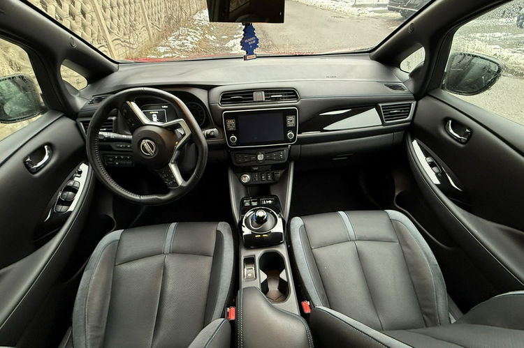 Nissan Leaf max wersja bateria 62kWh 25 tyskm moc 217KM jedyny taki gwaranc zdjęcie 17