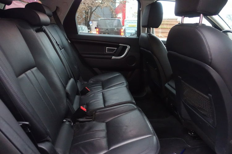 Land Rover Discovery Sport Rezerwacja zdjęcie 11