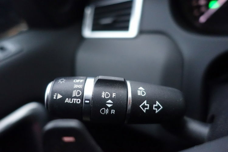 Land Rover Discovery Sport Rezerwacja zdjęcie 20