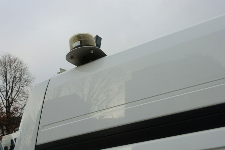Ford Transit Custom Rezerwacja zdjęcie 12