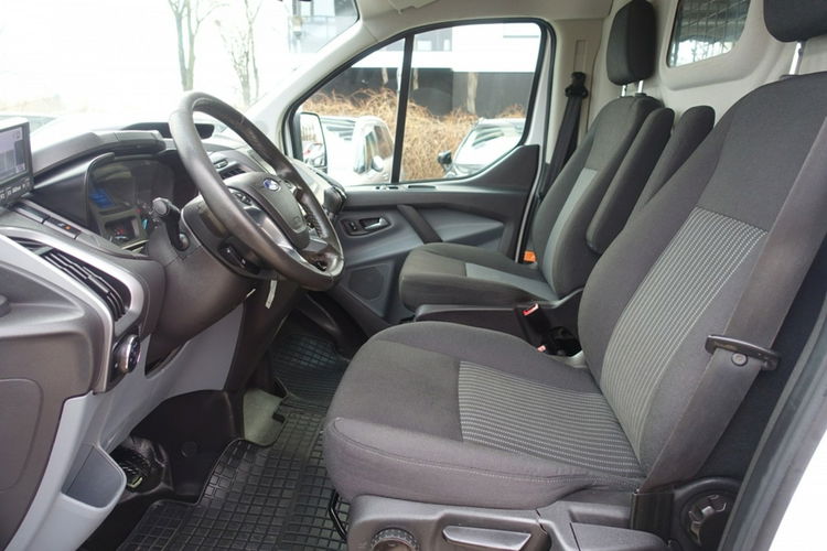 Ford Transit Custom Rezerwacja zdjęcie 14