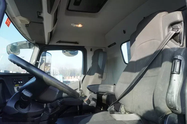 Mercedes Arocs 1833 / 87 000 km / Hds HIAB X-DUO 128 B-2 / trójstronna wywrotka zdjęcie 15