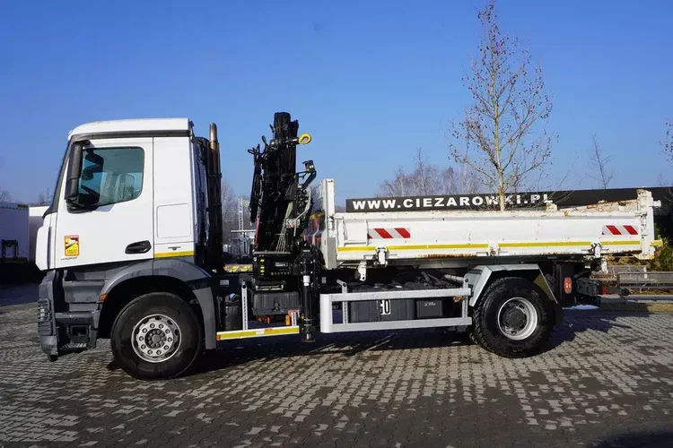 Mercedes Arocs 1833 / 87 000 km / Hds HIAB X-DUO 128 B-2 / trójstronna wywrotka zdjęcie 4