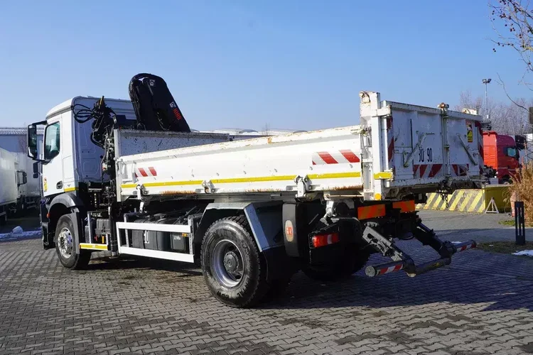 Mercedes Arocs 1833 / 87 000 km / Hds HIAB X-DUO 128 B-2 / trójstronna wywrotka zdjęcie 5