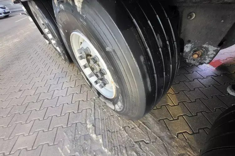 Schmitz SKO 24 - DOOST - podwójna podłoga zdjęcie 13