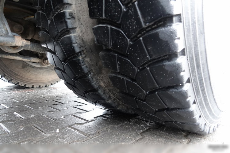 Mercedes ACTROS 3241 / 8x4 / WYWROTKA / HYDROBURTA / BORDMATIC / EURO 5 EEV / ŁADOWNOŚĆ: 19 500 KG  zdjęcie 39