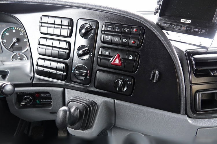 Mercedes ACTROS 3241 / 8x4 / WYWROTKA / HYDROBURTA / BORDMATIC / EURO 5 EEV / ŁADOWNOŚĆ: 19 500 KG  zdjęcie 50