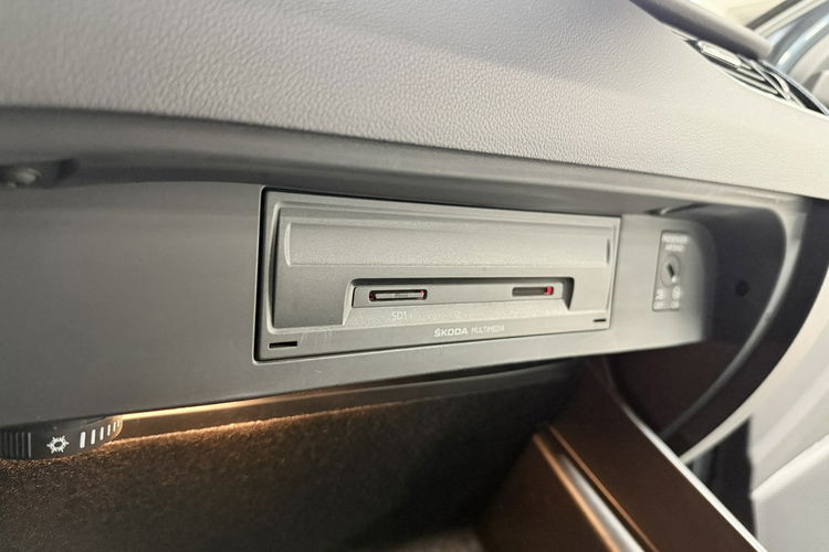 Skoda Octavia RS 2.0 TDI 184KM CANTON HiFi AppleCar LED Bi-Xenon Duża Navi Niemiec zdjęcie 23