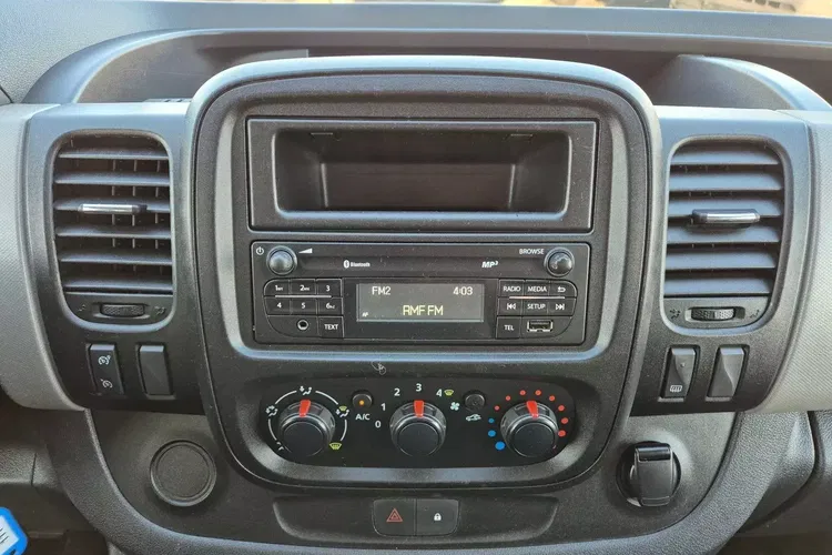 Renault Trafic Long 69900zł NETTO Brygadówka 6 osób 1.6dCi/120KM zdjęcie 20