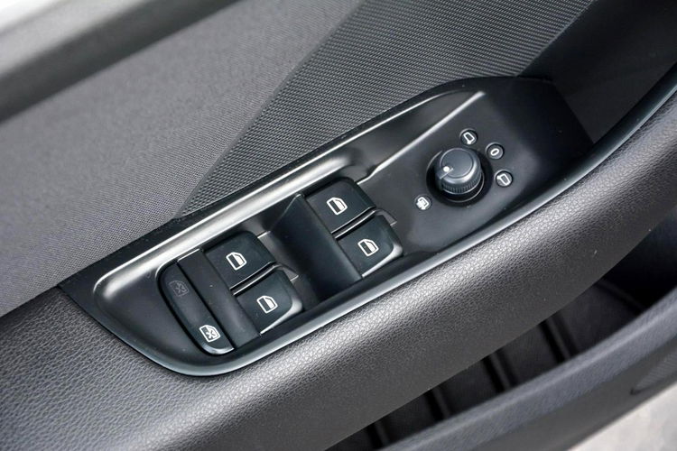 A3 Ledy Bi-Xenon Navi Klimatronic Parktronic Aso Audi zdjęcie 29