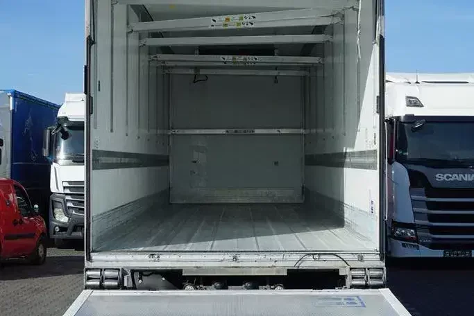 Volvo FM / 410 / E 6 / CHŁODNIA + WINDA / 21 PALET / DOPPEL STOCK / MULTI TEMPERATTURA zdjęcie 10