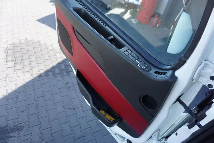 Volvo FM / 410 / E 6 / CHŁODNIA + WINDA / 21 PALET / DOPPEL STOCK / MULTI TEMPERATTURA zdjęcie 39