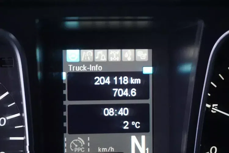 Mercedes ACTROS / 2546 / EURO 6 / CHŁODNIA + WINDA / 23 PALETY / OŚ SKRĘTNA zdjęcie 12