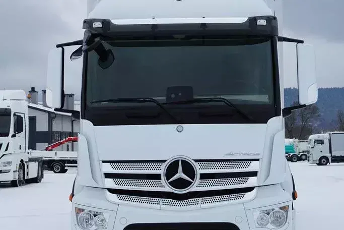 Mercedes ACTROS / 2546 / EURO 6 / CHŁODNIA + WINDA / 23 PALETY / OŚ SKRĘTNA zdjęcie 14